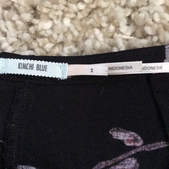 Shorts - Picture 3 of 3